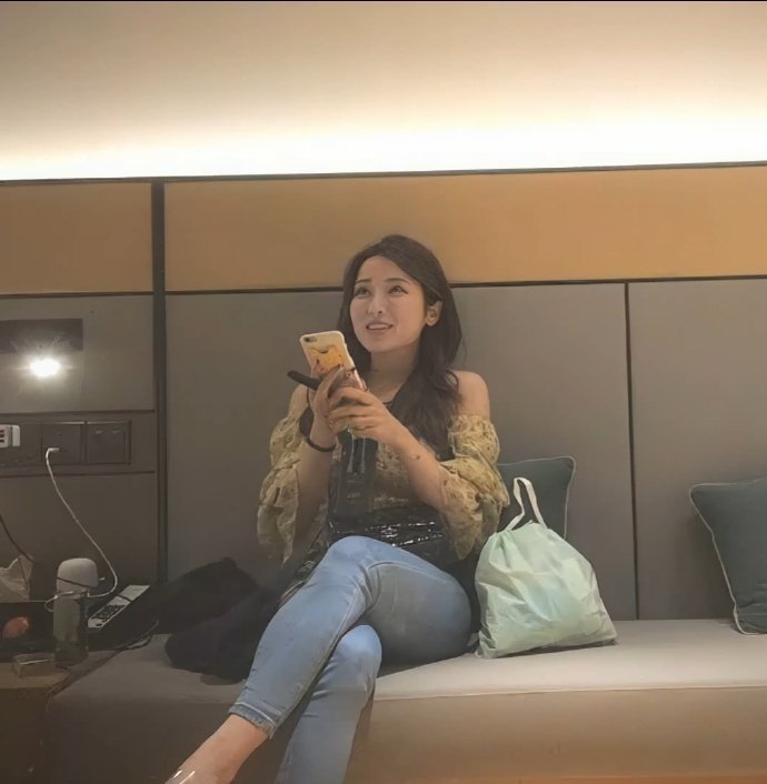 【老八测评】酒后的姐姐润不润?双通道迷你半身杯初体验!