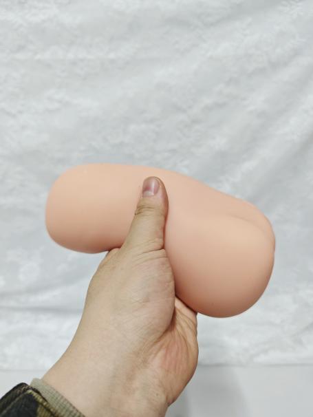 【老八测评】LoveFactor禁忌修女：又宽又重的超大手持杯，用完手腕快断了...