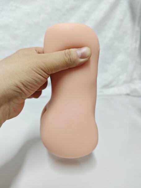 【老八测评】LoveFactor禁忌修女：又宽又重的超大手持杯，用完手腕快断了...