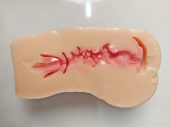 【老八测评】LoveFactor禁忌修女：又宽又重的超大手持杯，用完手腕快断了...