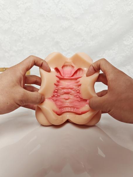 【老八测评】LoveFactor禁忌修女：又宽又重的超大手持杯，用完手腕快断了...