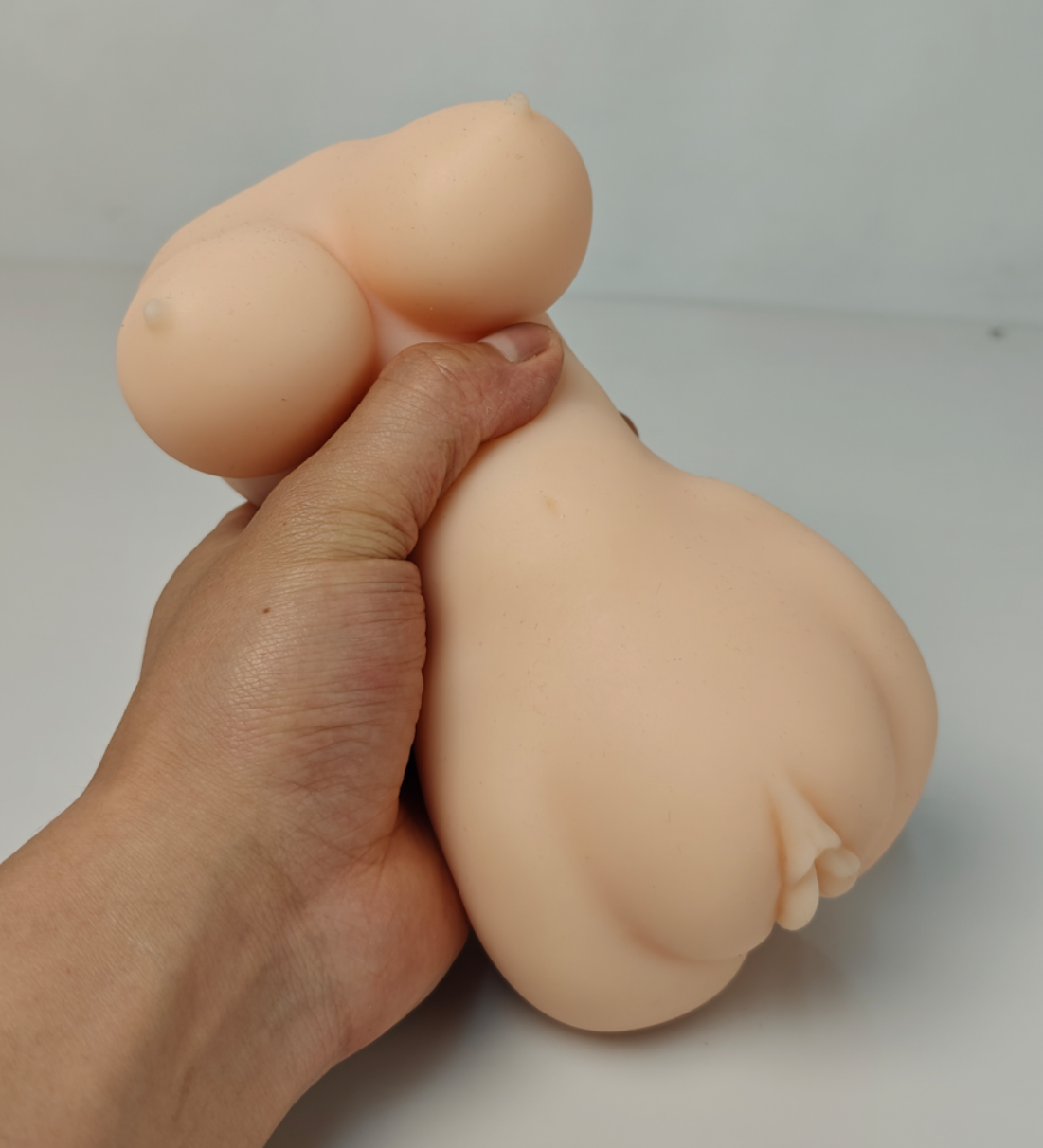 【老八测评】GXP格蕾丝:车灯硕大好晃眼,大道至简刺激高