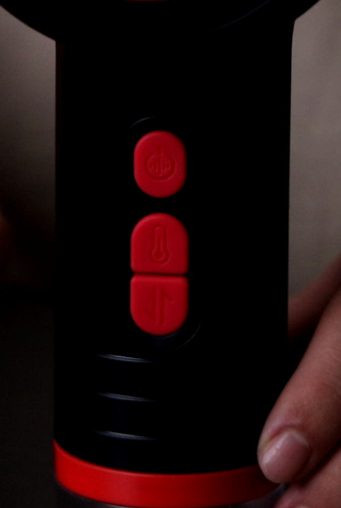 【老八测评】GXP艾萝机娘电动版：披着好看皮囊的红粉骷髅，设计应该给美术磕一个