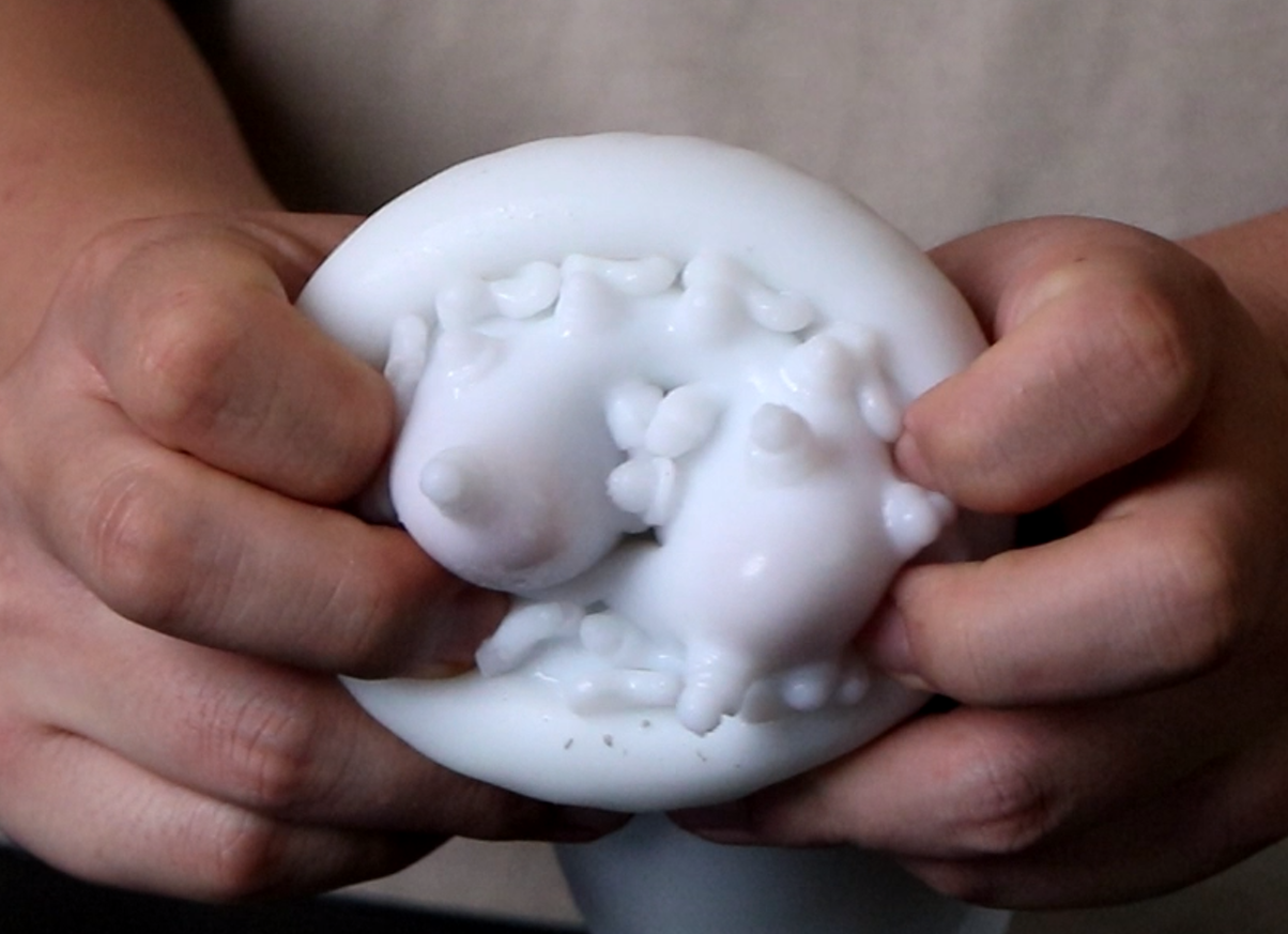 【老八测评】GXP艾萝机娘电动版：披着好看皮囊的红粉骷髅，设计应该给美术磕一个